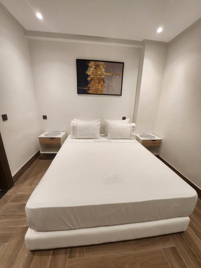 Modern Luxury Retreat: 2-Bedroom Apartment In The Heart Of Marrakech Marrakesh Buitenkant foto