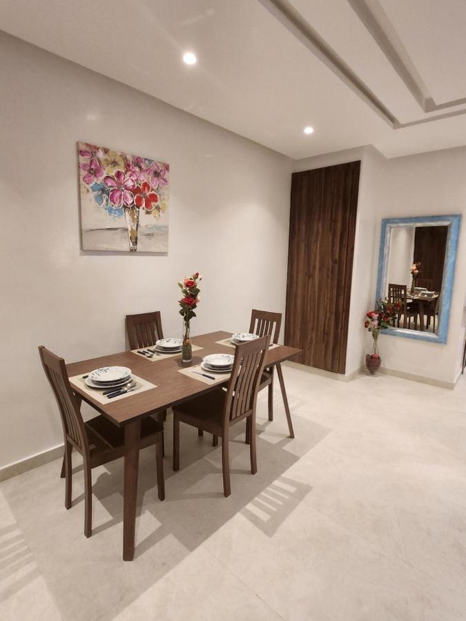 Modern Luxury Retreat: 2-Bedroom Apartment In The Heart Of Marrakech Marrakesh Buitenkant foto