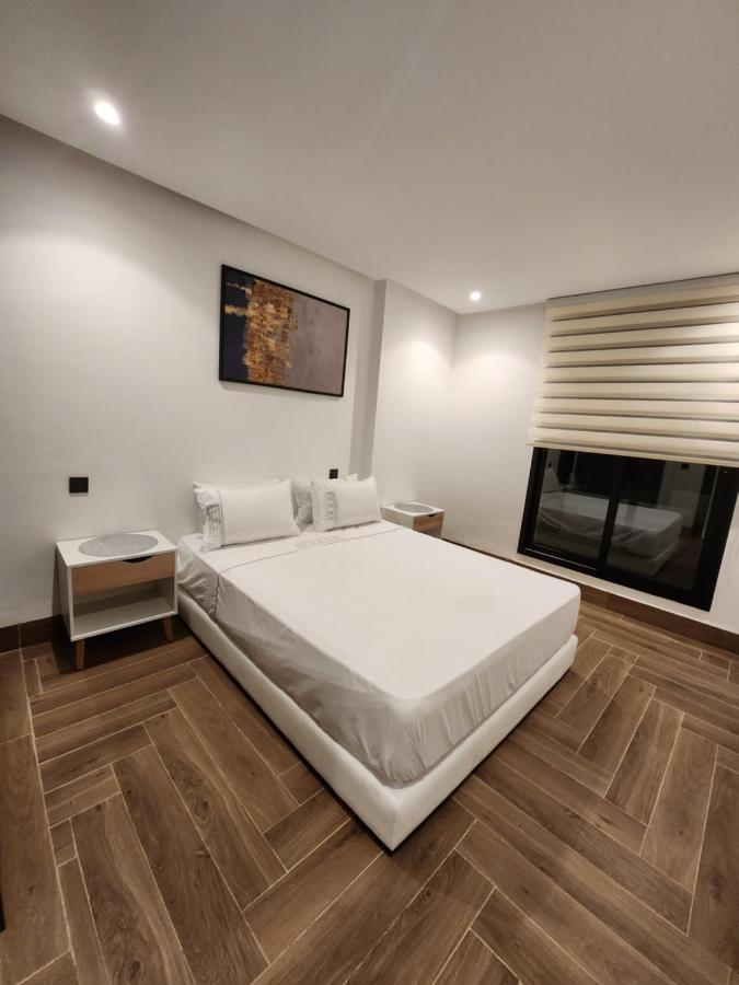 Modern Luxury Retreat: 2-Bedroom Apartment In The Heart Of Marrakech Marrakesh Buitenkant foto